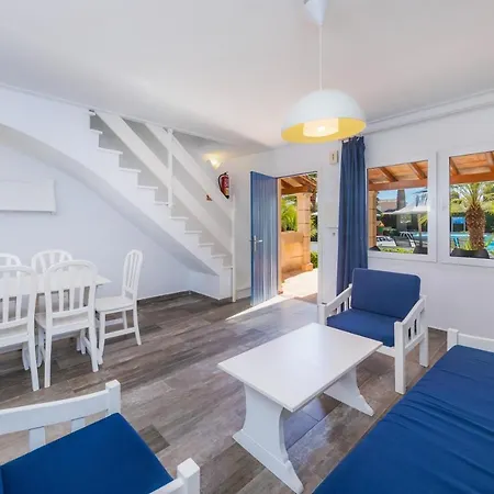 Apartamentos Iris *